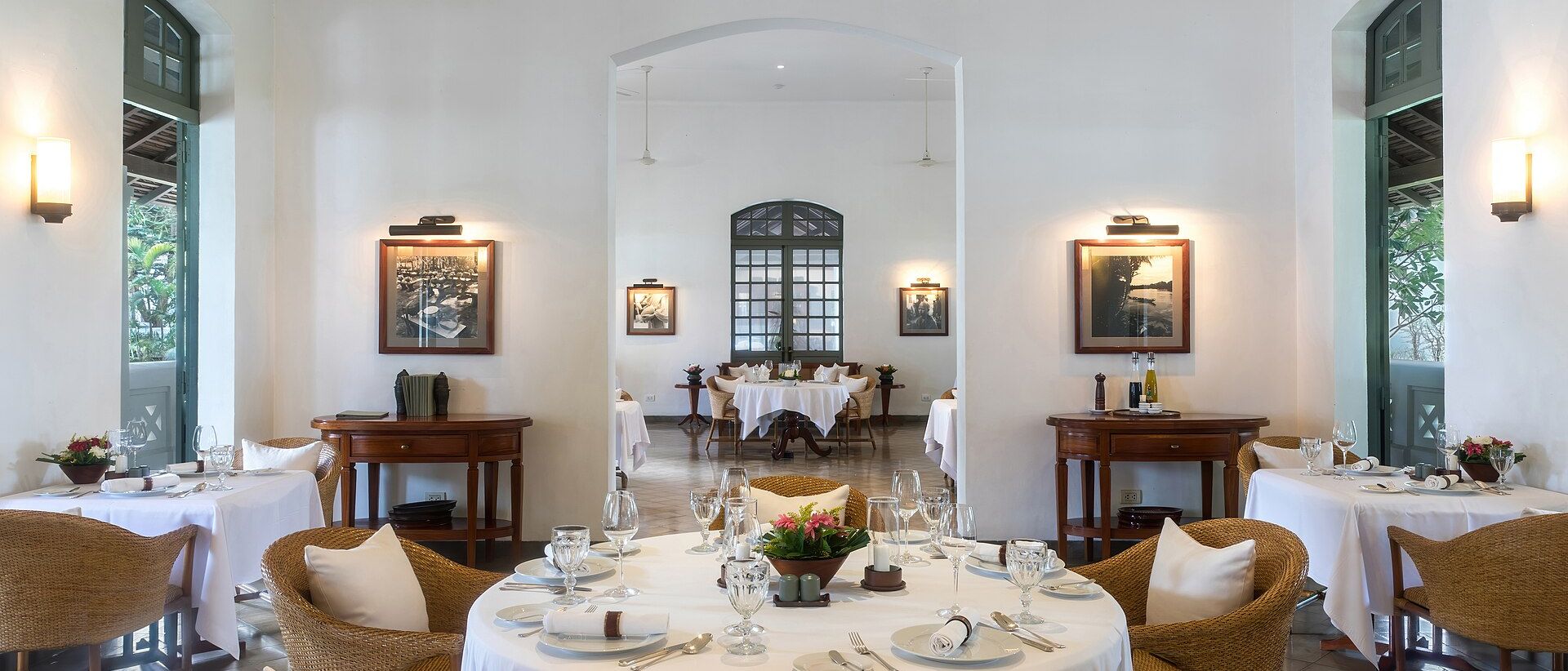 Restaurant dining room